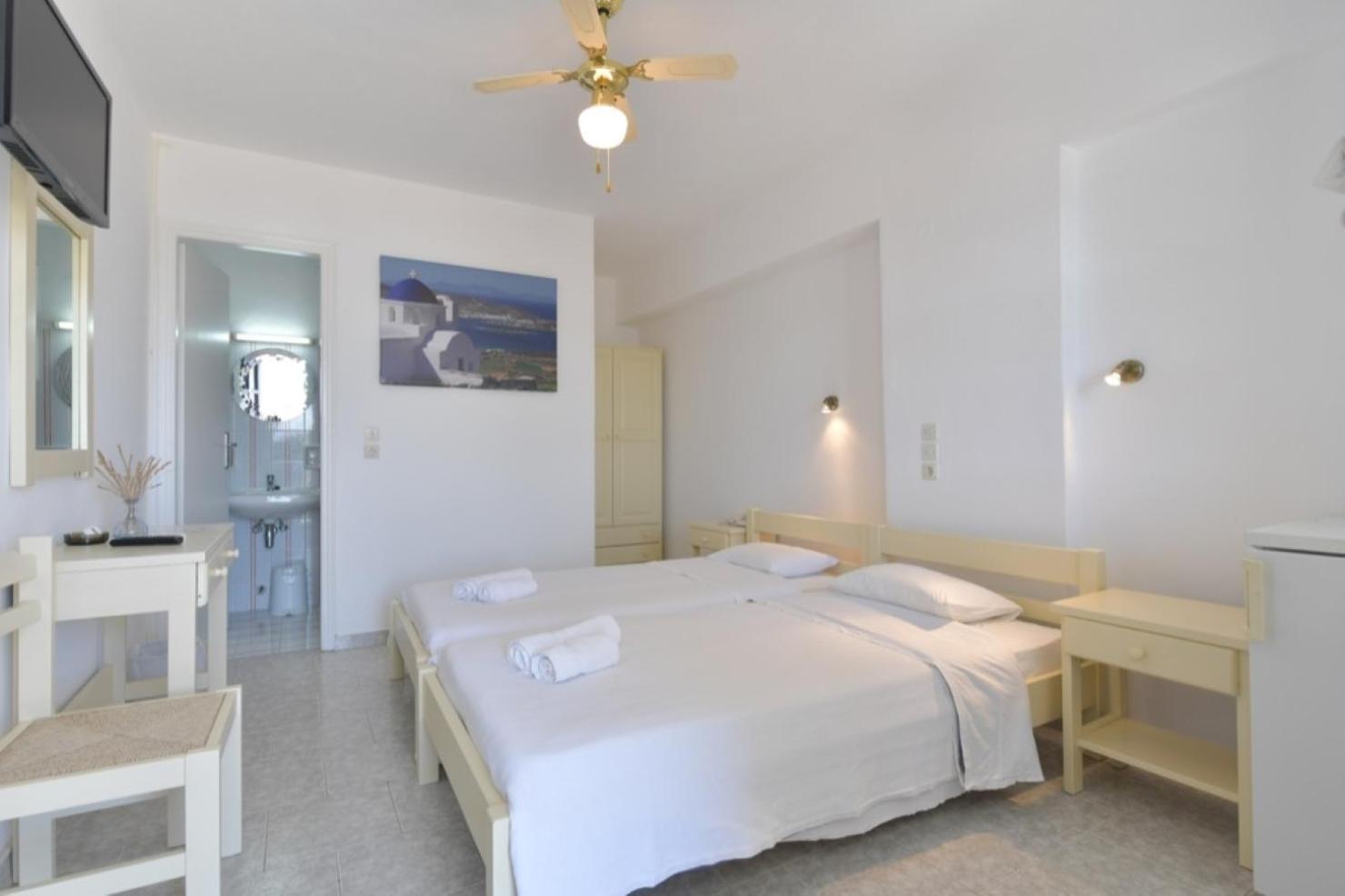 Beachfront Bocamviglies Rooms - Naoussa Bespoke View Habitación foto